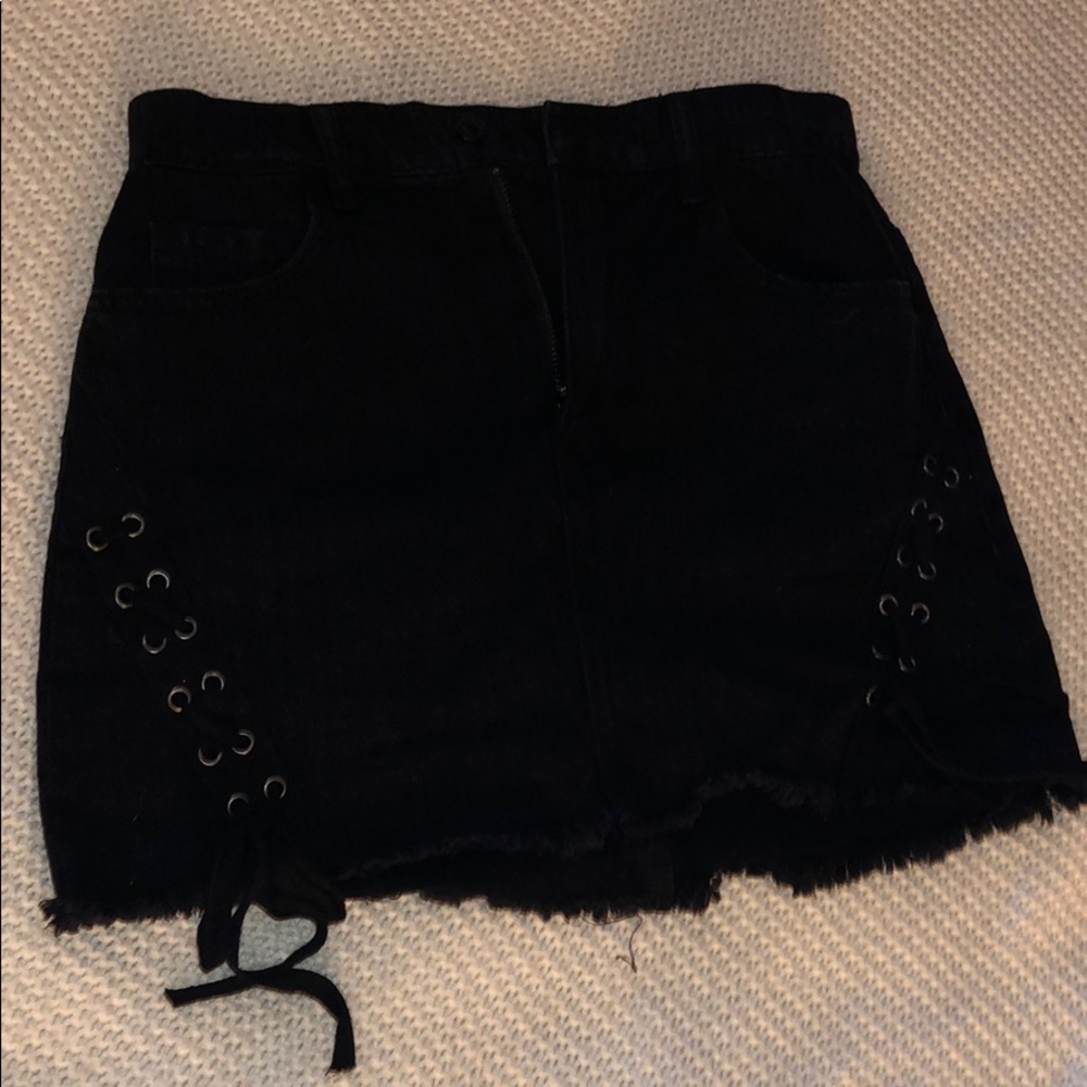 Mini skirt - Picture 2 of 3